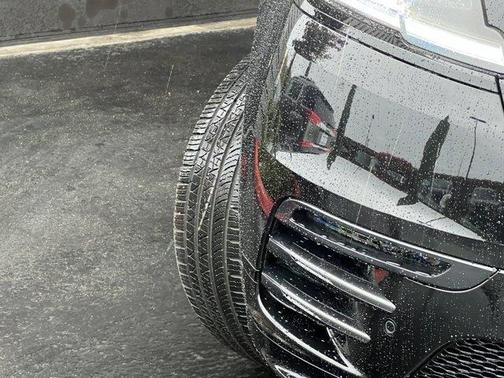 2026 Land Rover Range Rover Velar Dynamic SE