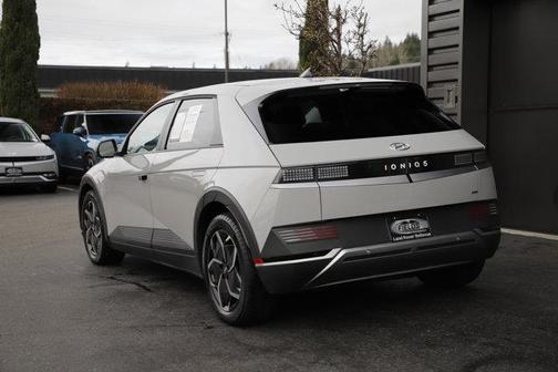 2024 Hyundai IONIQ 5 SE