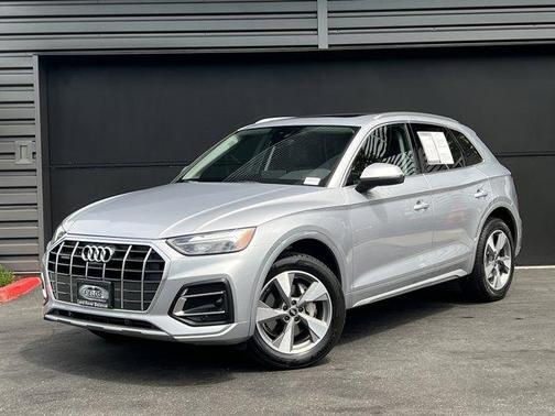 2022 Audi Q5 40 Premium Plus