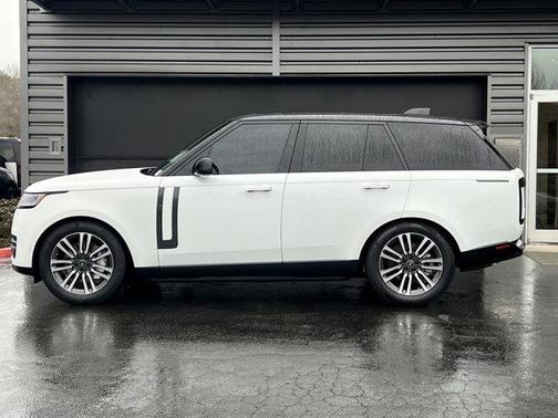 2025 Land Rover Range Rover P530 SE