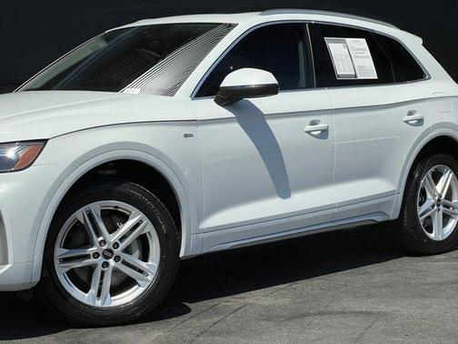 2022 Audi Q5 e 55 S line quattro Premium