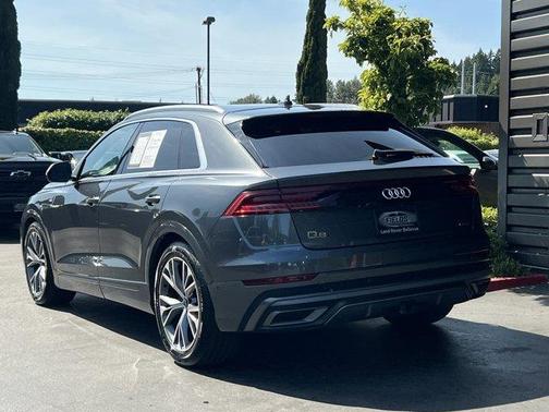 2021 Audi Q8 55 Prestige