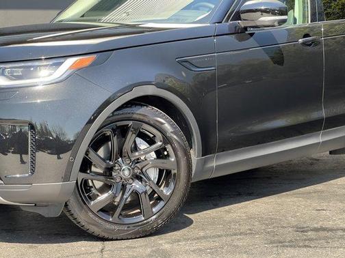 2024 Land Rover Discovery P300 S