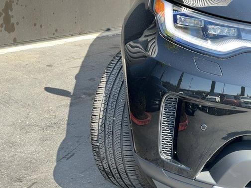 2024 Land Rover Discovery P300 S