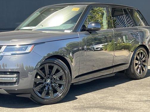 2025 Land Rover Range Rover P550e SE