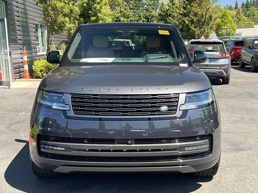 2025 Land Rover Range Rover P550e SE
