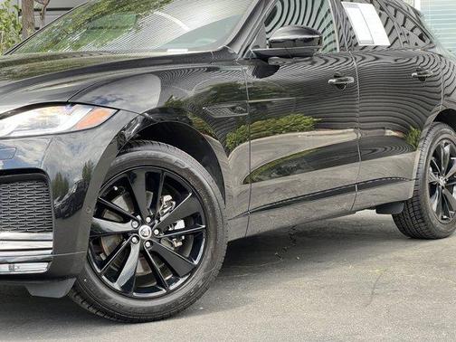 2024 Jaguar F-PACE P250 R-Dynamic S