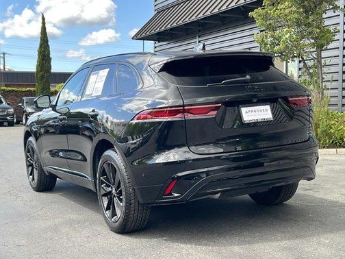 2024 Jaguar F-PACE P250 R-Dynamic S