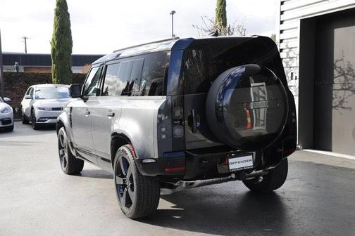 2026 Land Rover Defender P400 X-Dynamic SE