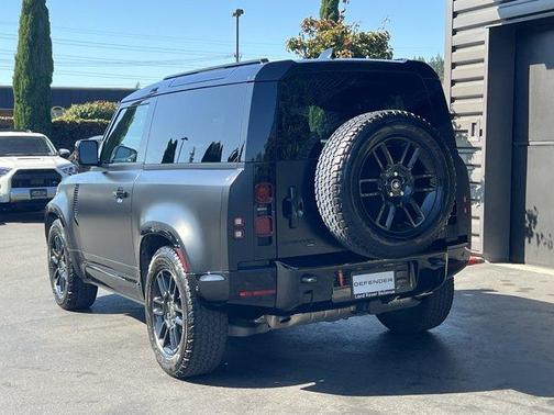 2023 Land Rover Defender 90 X-Dynamic SE