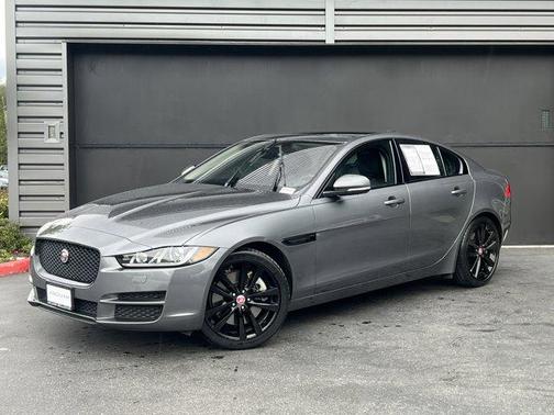 2018 Jaguar XE 30t Prestige