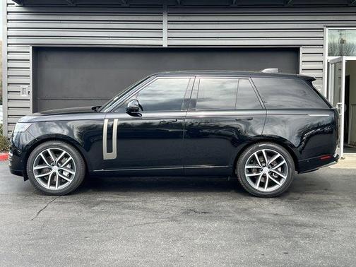 2025 Land Rover Range Rover P530 SE