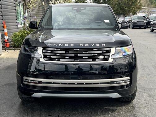 2025 Land Rover Range Rover P530 SE