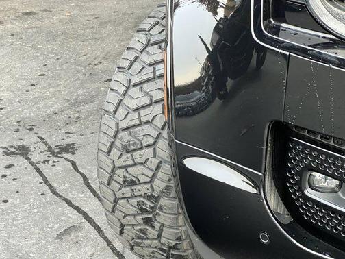 2025 Land Rover Defender P500 V8