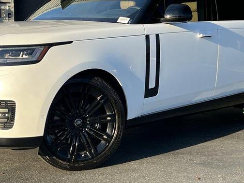 2025 Land Rover Range Rover P530 SE 7 Seat