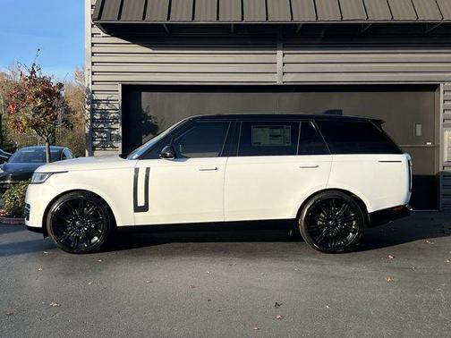 2025 Land Rover Range Rover P530 SE 7 Seat