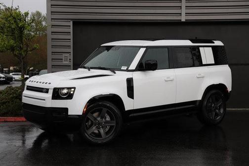 Fuji White 2026 Land Rover Defender P400 X-Dynamic SE