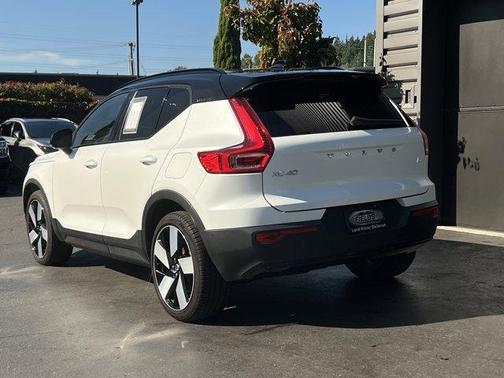 2024 Volvo XC40 Recharge Pure Electric Twin Plus