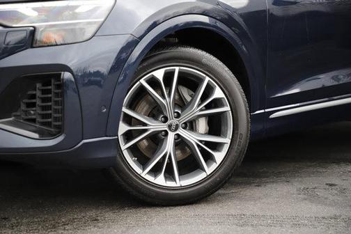 2024 Audi Q8 55 Premium