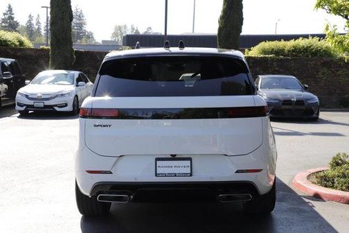 Fuji White 2026 Land Rover Range Rover Sport P460e Dynamic SE
