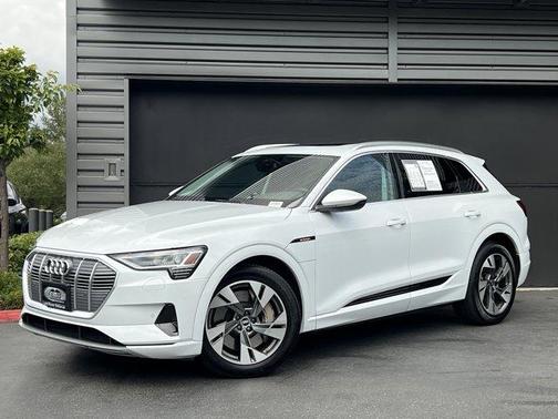 2022 Audi e-tron Premium