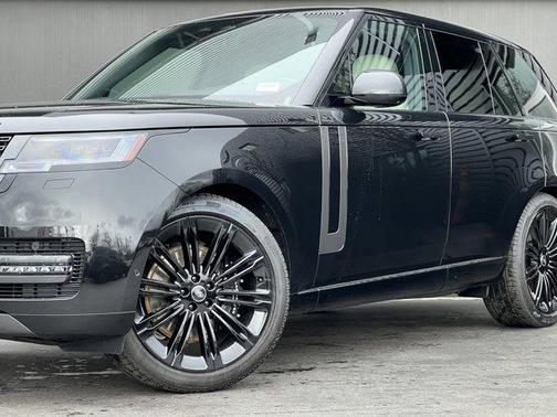 2025 Land Rover Range Rover P530 SE