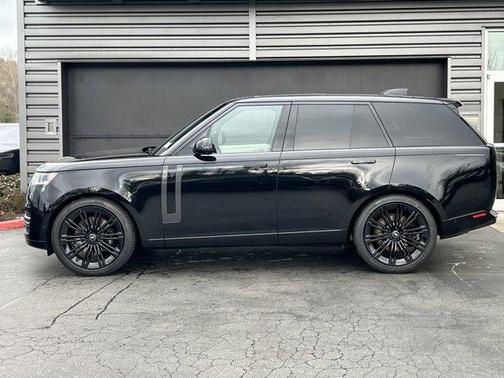 2025 Land Rover Range Rover P530 SE