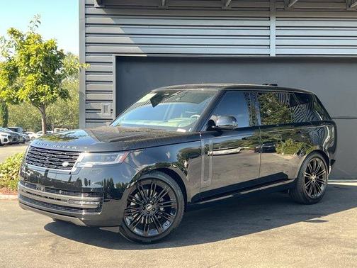 2025 Land Rover Range Rover P400 SE 7 Seat