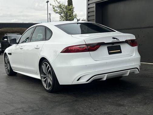2024 Jaguar XF R-Dynamic SE