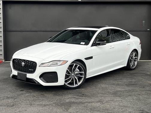 2024 Jaguar XF R-Dynamic SE