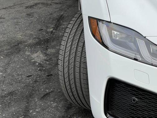 2024 Jaguar XF R-Dynamic SE