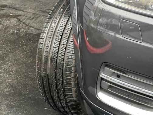 2022 Volvo XC90 T6 Inscription 7 Passenger