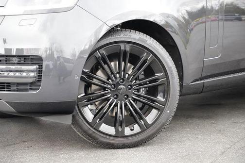 2026 Land Rover Range Rover P400 SE 7 Seat