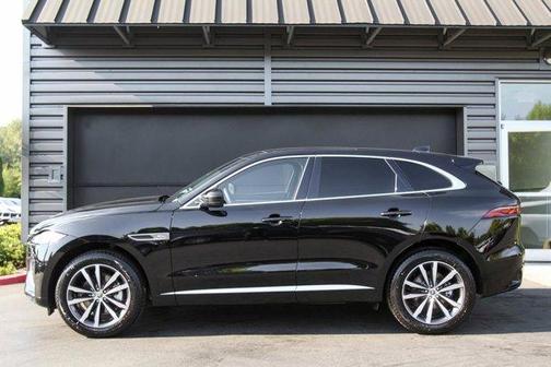 2025 Jaguar F-PACE P250 R-Dynamic S