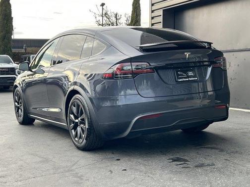 2022 Tesla Model X Base