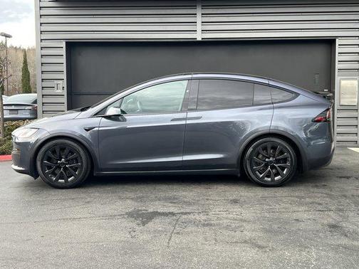 2022 Tesla Model X Base