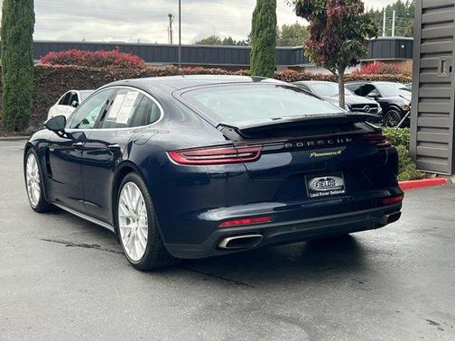 2019 Porsche Panamera 4