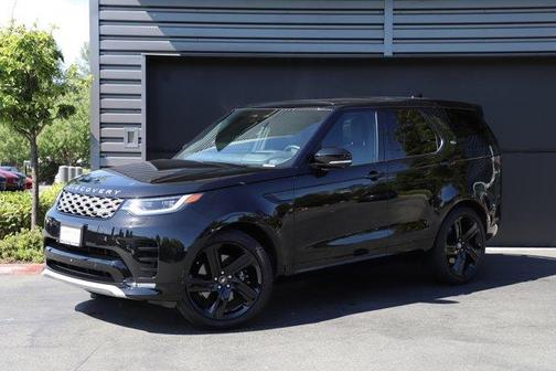 Santorini Black 2025 Land Rover Discovery P360 Metropolitan Edition