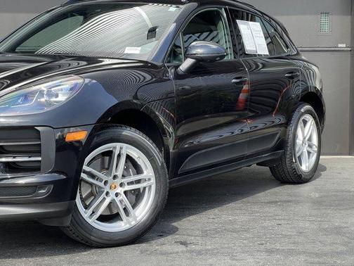 2021 Porsche Macan Base