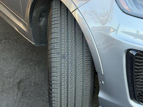 2022 Land Rover Range Rover Sport 5.0L Supercharged SVR