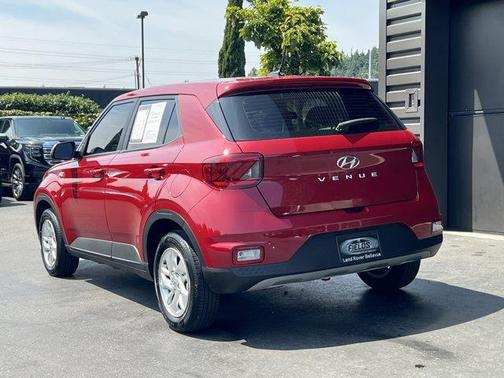 2023 Hyundai VENUE SE
