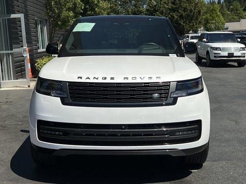 2025 Land Rover Range Rover P530 SE
