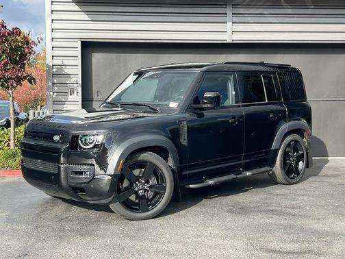 2025 Land Rover Defender P400 X-Dynamic SE