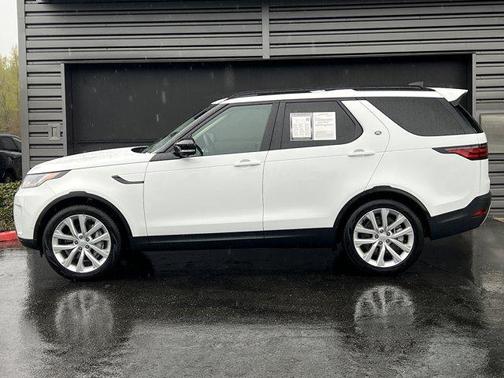 2024 Land Rover Discovery P300 S