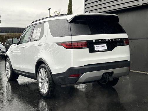 2024 Land Rover Discovery P300 S
