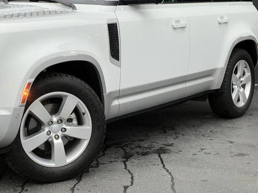 2023 Land Rover Defender 110 S