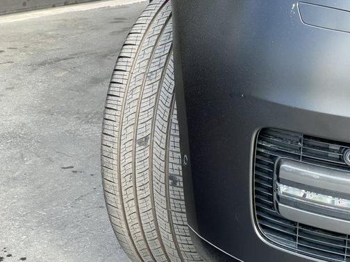 2025 Land Rover Range Rover P400 SE 7 Seat