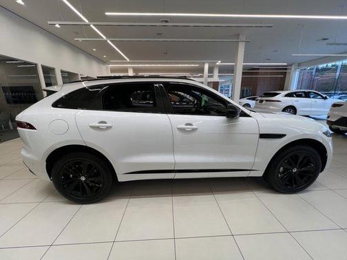 2024 Jaguar F-PACE P250 R-Dynamic S