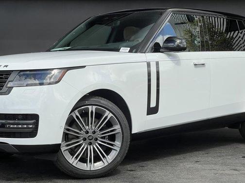 2025 Land Rover Range Rover P530 SE 7 Seat