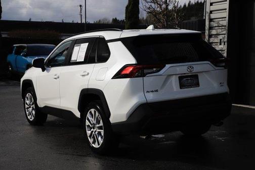 2022 Toyota RAV4 XLE Premium